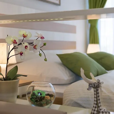 Room&studio Just Enjoy شقة سبليت