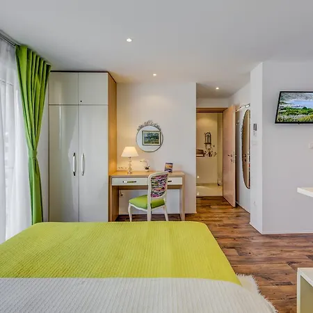 Апартаменты Room&studio Just Enjoy *