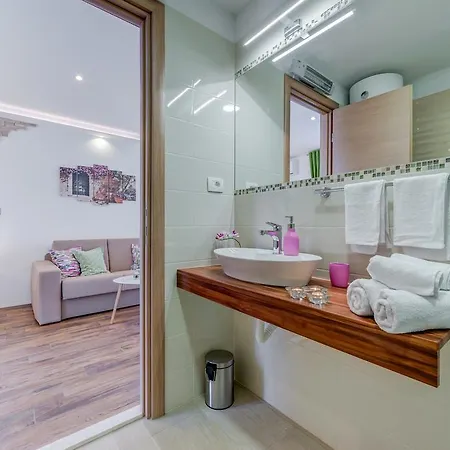 Room&studio Just Enjoy Апартаменты Сплит